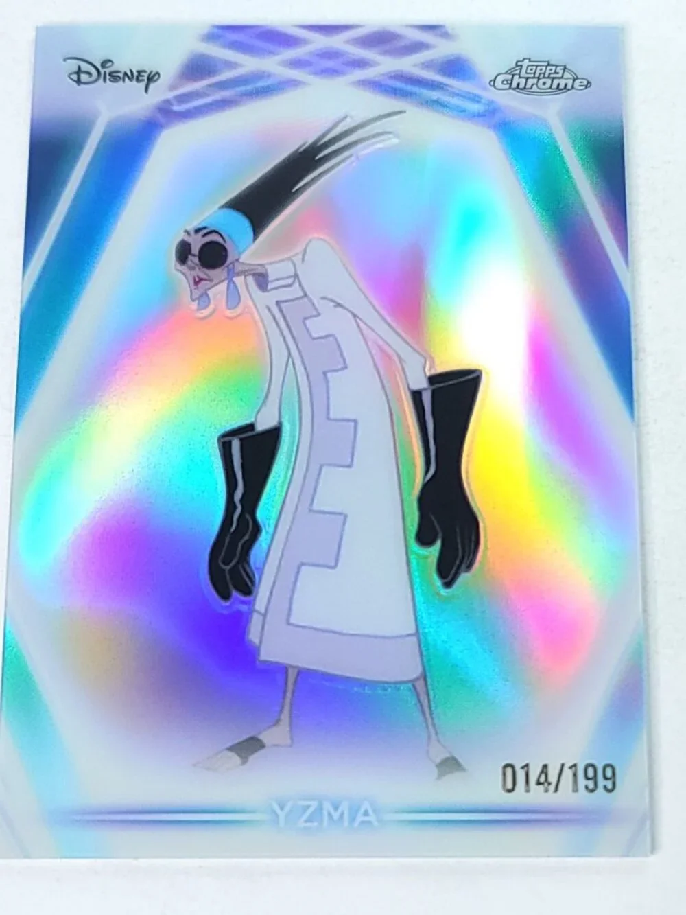 Yzma Topps 2026 Disney Neon Holo Chrome Refractor Limited 014/199 CNE